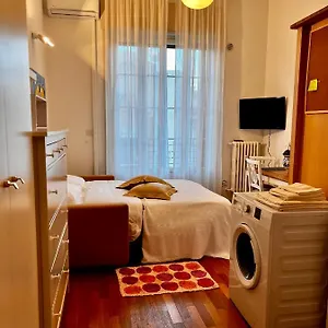 Abbrescia 50 , Bari Italy
